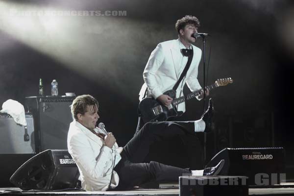 THE HIVES - 2019-07-06 - HEROUVILLE SAINT CLAIR - Chateau de Beauregard - Scene Beauregard - Per Almqvist - Niklas Almqvist